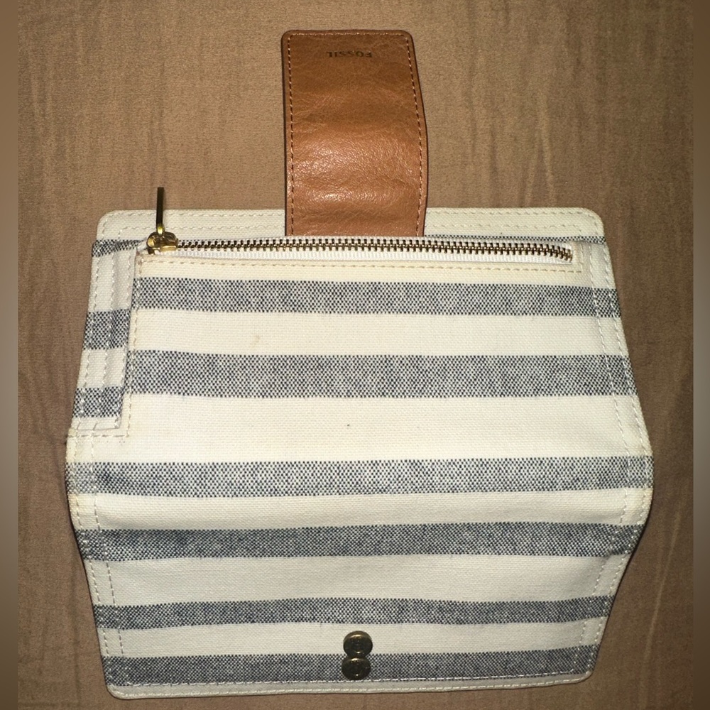 Fossil Wallet - Picture 2 of 3
